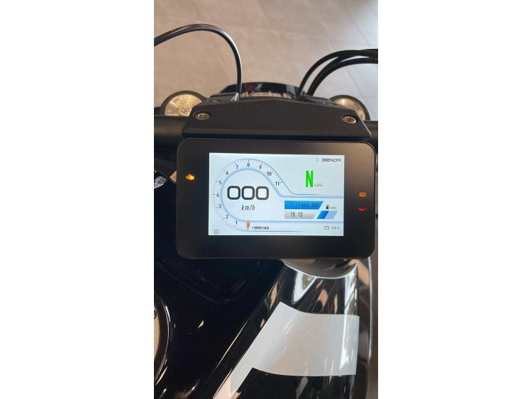 BENDA MOTOR LFC 700