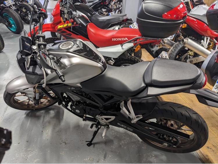 HONDA CB 125 R