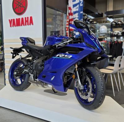 YAMAHA YZF-R9