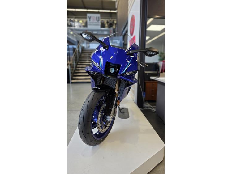 YAMAHA YZF-R9
