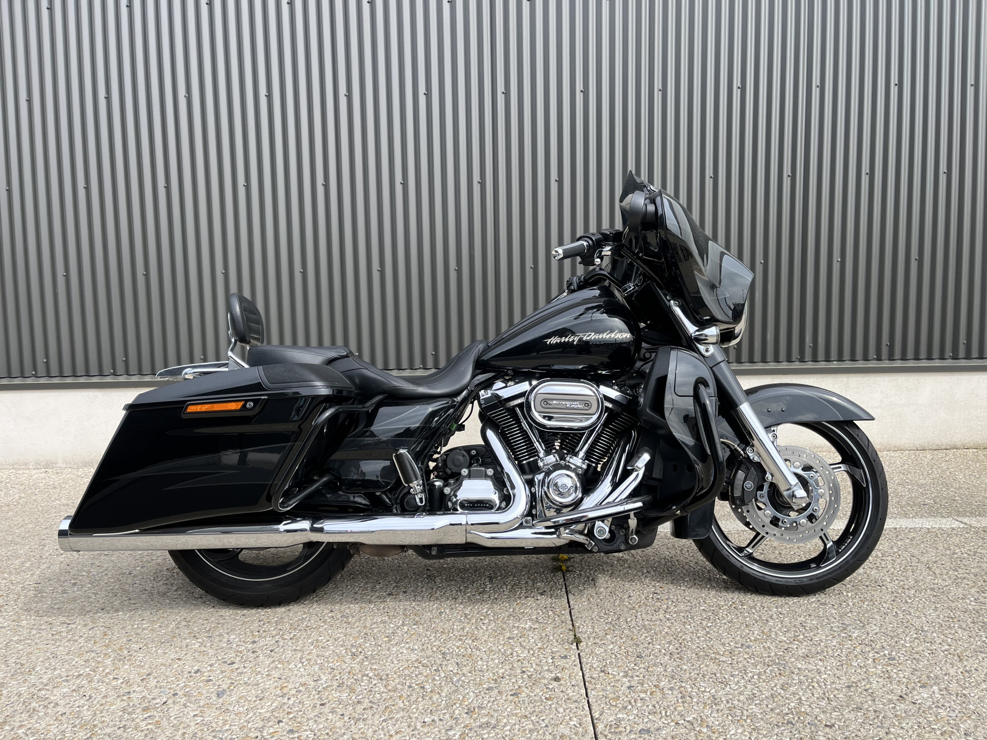 HARLEY-DAVIDSON TOURING STREET GLIDE 1868 CVO