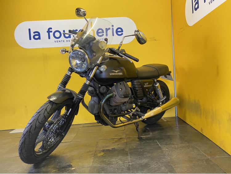 MOTO GUZZI V7 STONE