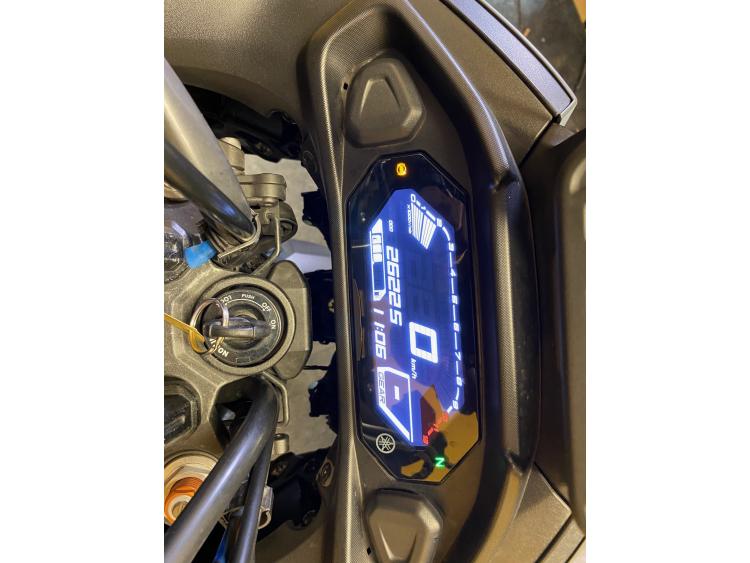 YAMAHA TRACER 7