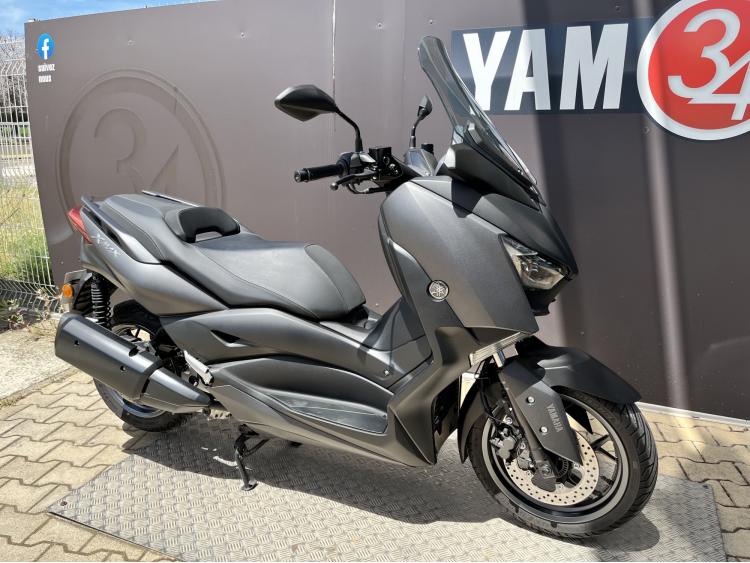 YAMAHA XMAX 300