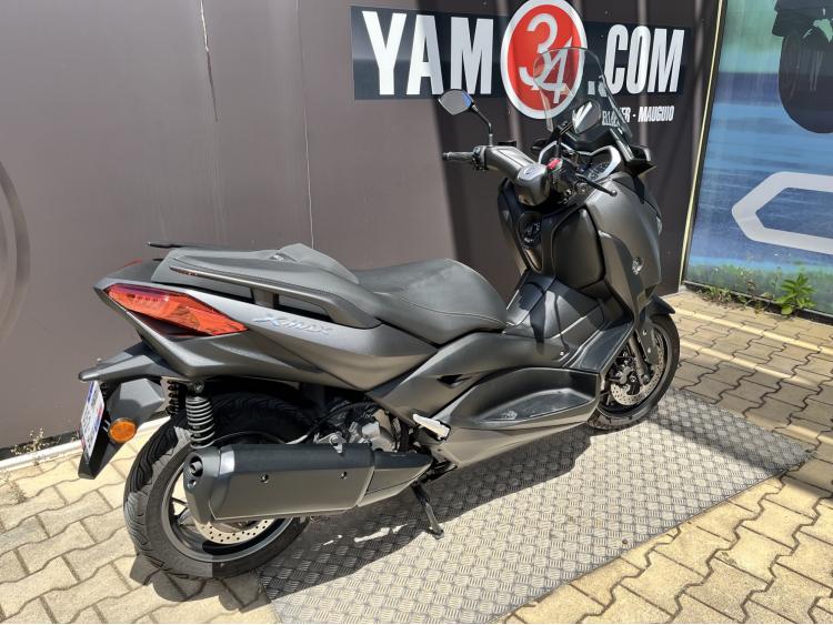 YAMAHA XMAX 300