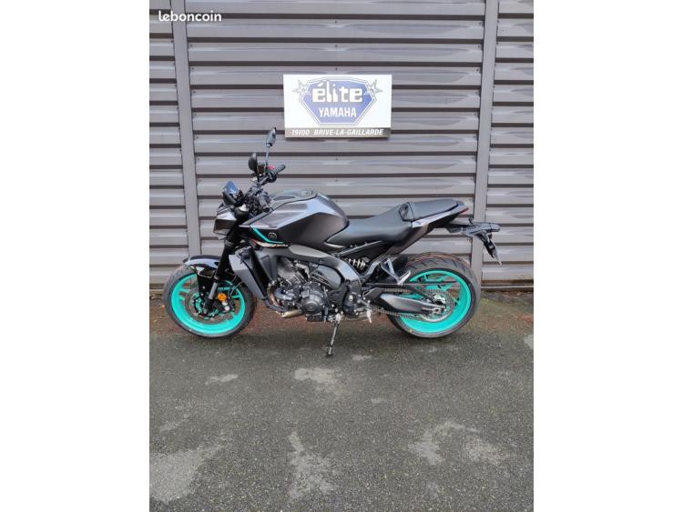 YAMAHA MT-09  Y-AMT