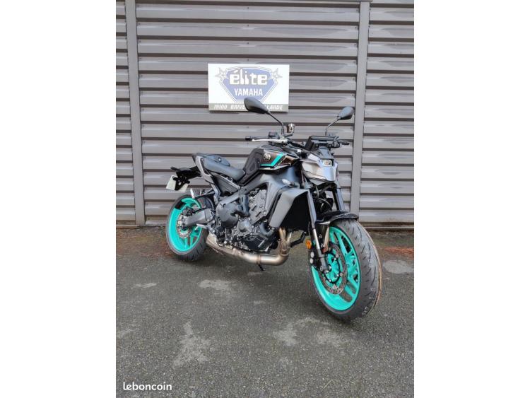 YAMAHA MT-09  Y-AMT