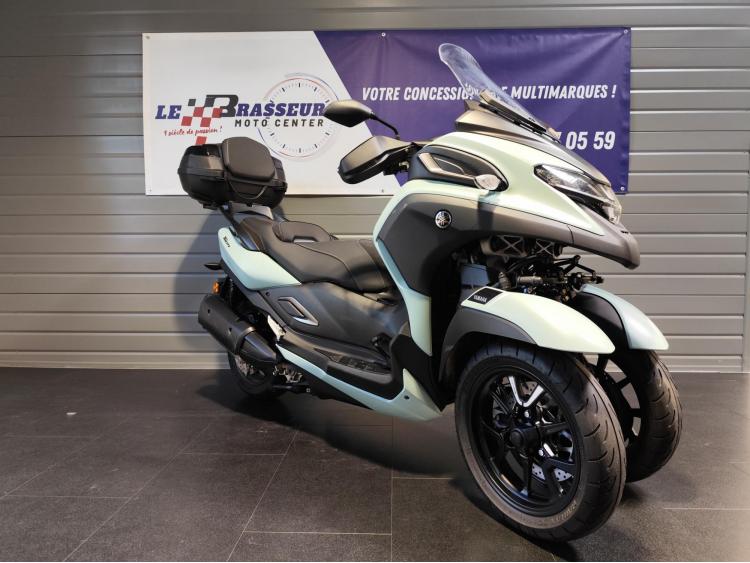 YAMAHA TRICITY 300