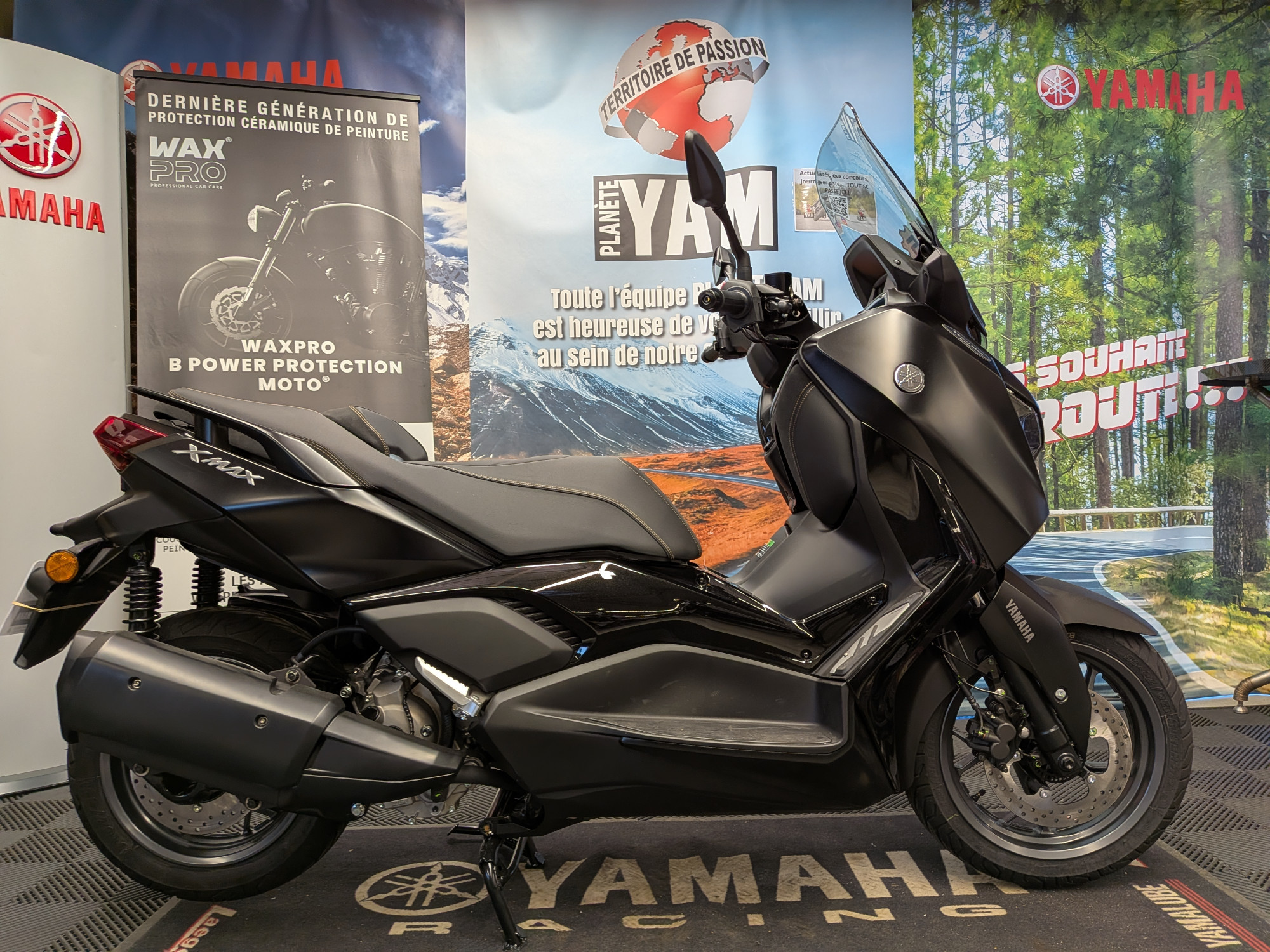 YAMAHA XMAX 300 Tech Max