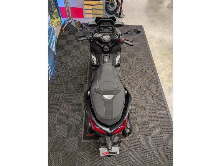 YAMAHA XMAX 300 Tech Max - GARANTIE NOVEMBRE 2030