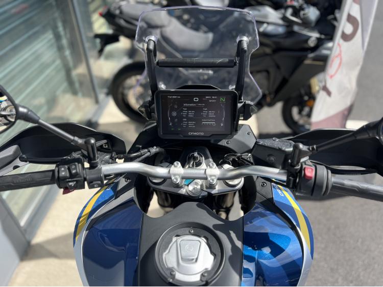 CF MOTO 800 MT
