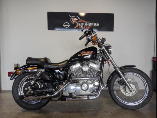 HARLEY-DAVIDSON SPORTSTER 883 LOW