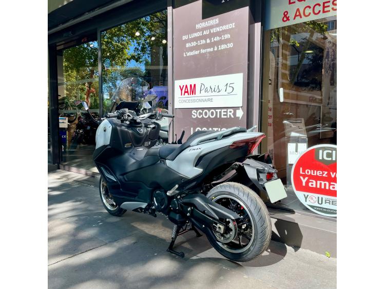 YAMAHA XP T-MAX 560 TECH MAX (TMAX T MAX)