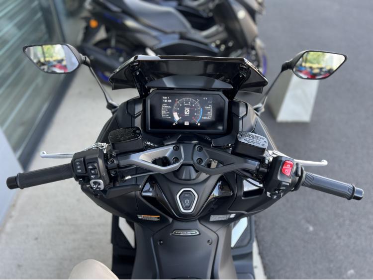 YAMAHA T-MAX 560 TECH MAX