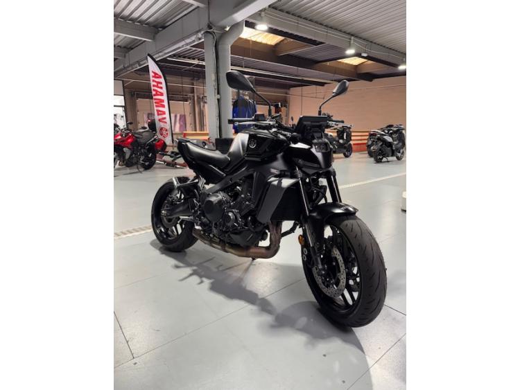 YAMAHA MT-09