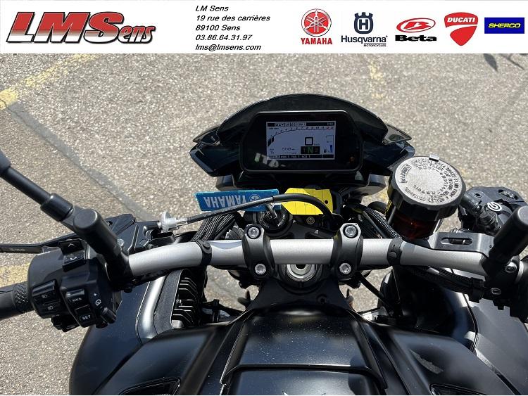 YAMAHA MT-10