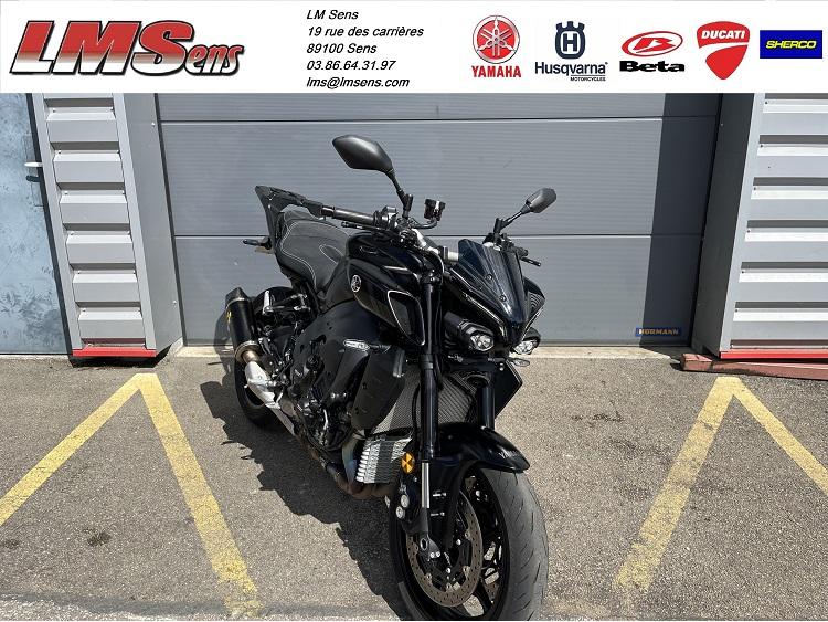 YAMAHA MT-10