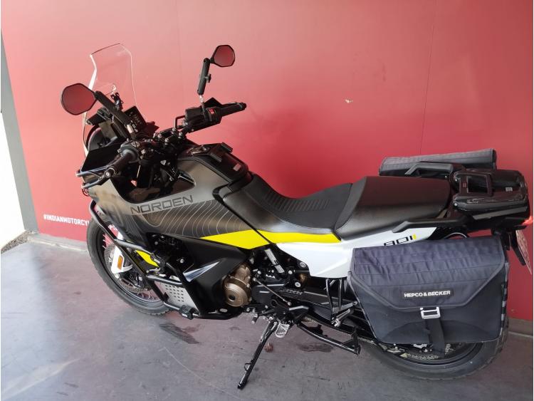 HUSQVARNA NORDEN 901 + EQUIPEMENTS