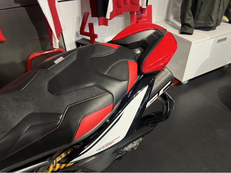 DUCATI HYPERMOTARD 950 SP