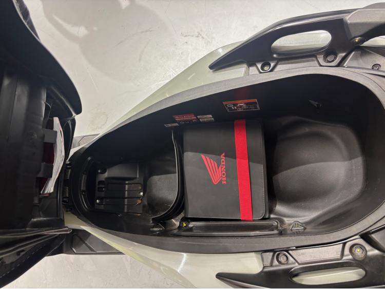 HONDA FORZA 125 TOP BOX