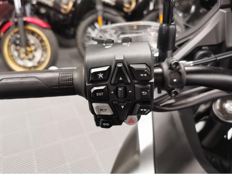 HONDA NT 1100 - 1ERE MAIN - NT1100 - GARANTIE 2028