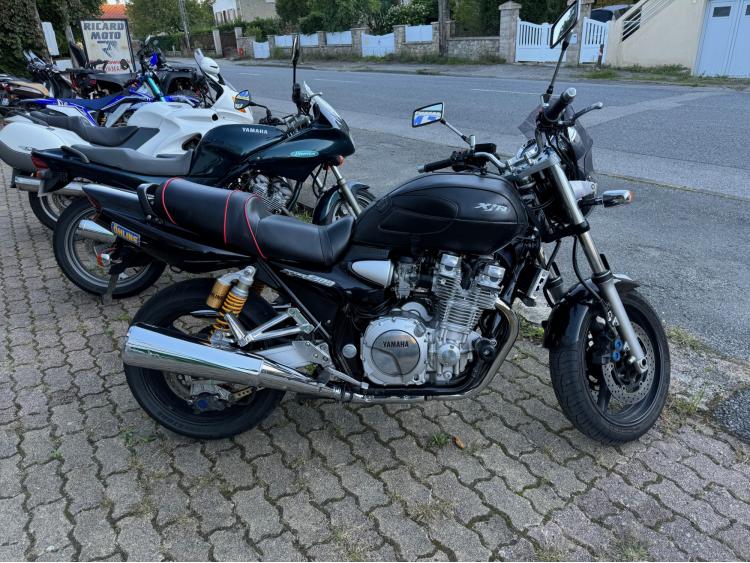 YAMAHA XJR 1300