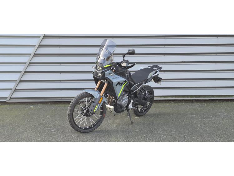 CF MOTO MT 450