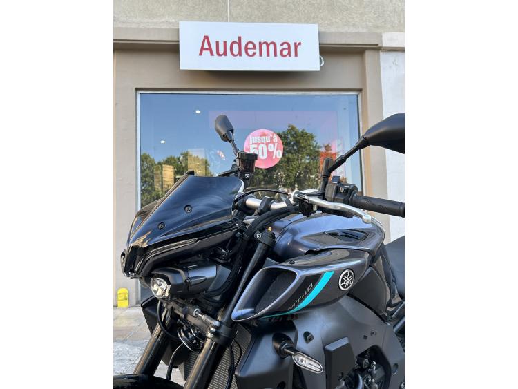 YAMAHA MT-10