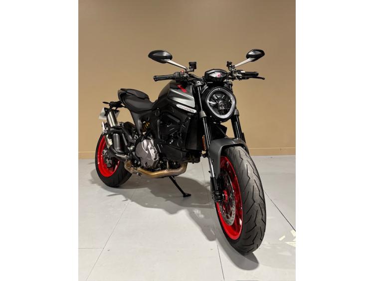 DUCATI 937 MONSTER