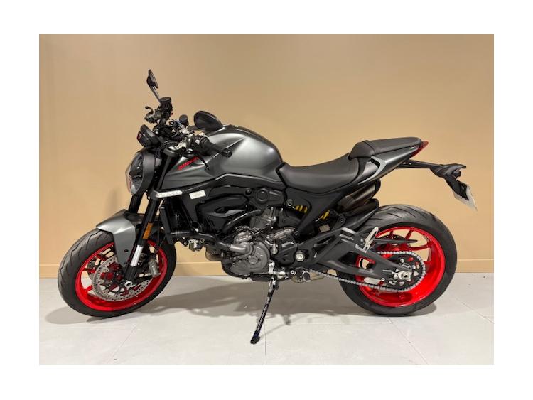 DUCATI 937 MONSTER