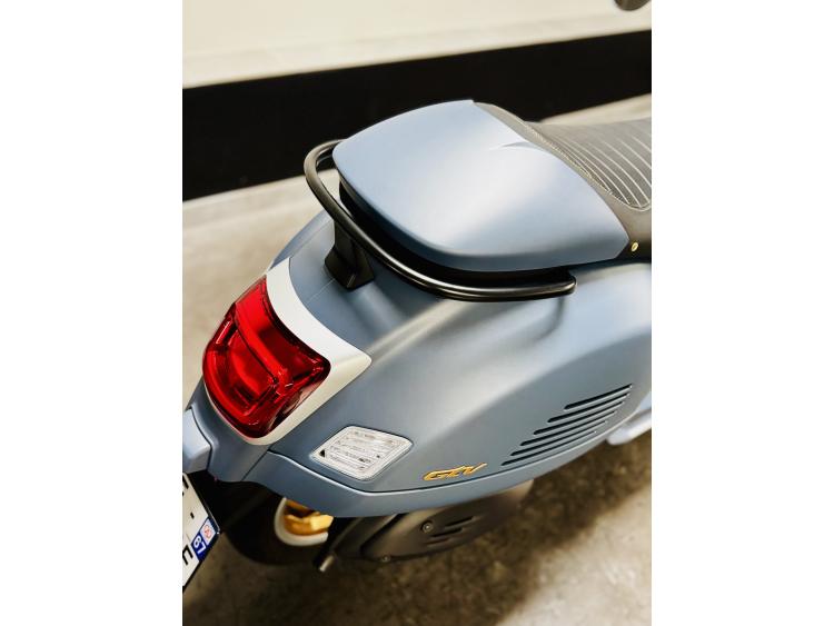 VESPA VESPA GTV 310 OFFICINA 8 SERIE SPECIALE TRES FAIBLE KILOMETRAGE