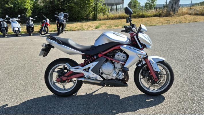 KAWASAKI ER-6