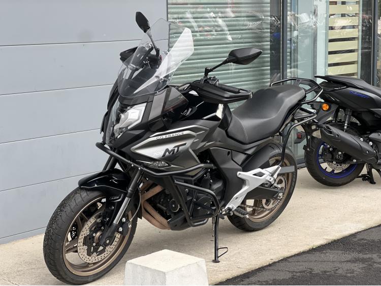 CF MOTO MT 700