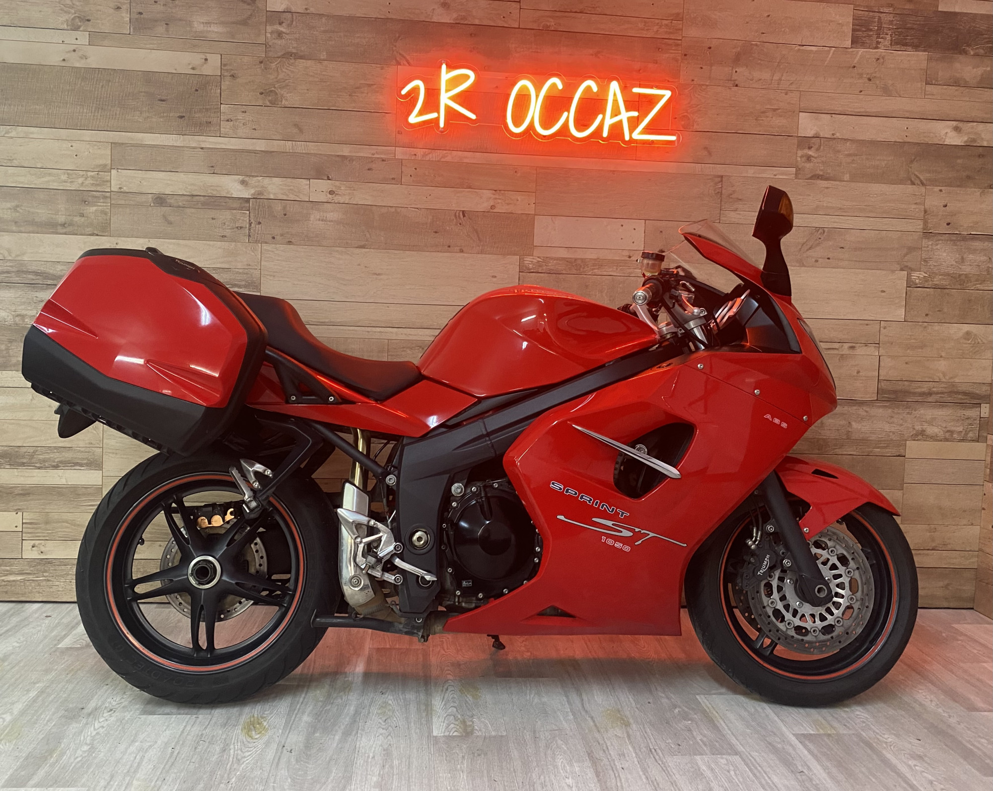 TRIUMPH SPRINT 1050 ST