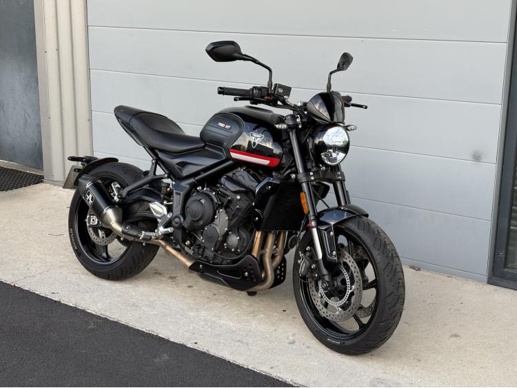 TRIUMPH TRIDENT 660