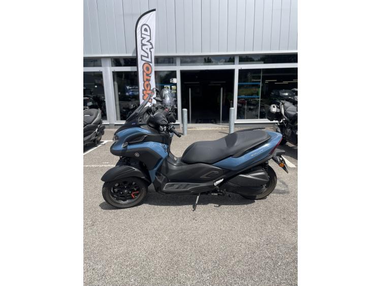 YAMAHA TRICITY 300