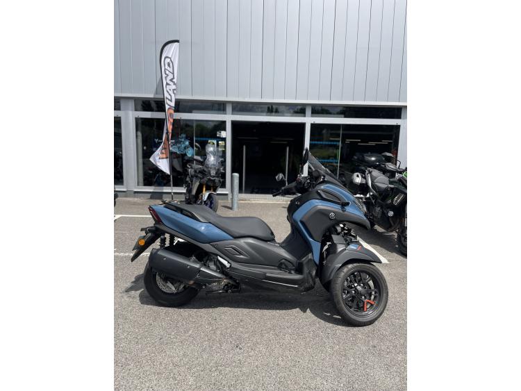 YAMAHA TRICITY 300