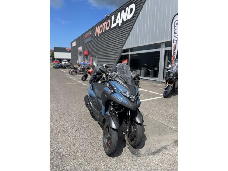 YAMAHA TRICITY 300