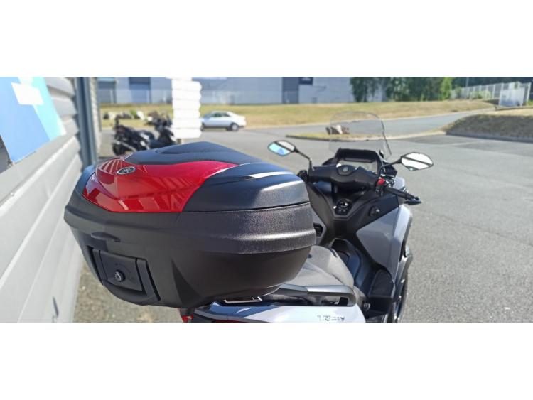 YAMAHA TRICITY 300