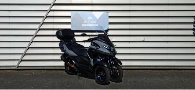 YAMAHA TRICITY 300
