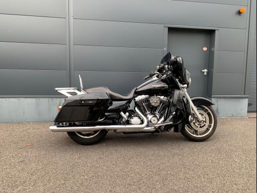 HARLEY-DAVIDSON TOURING STREET GLIDE 1690