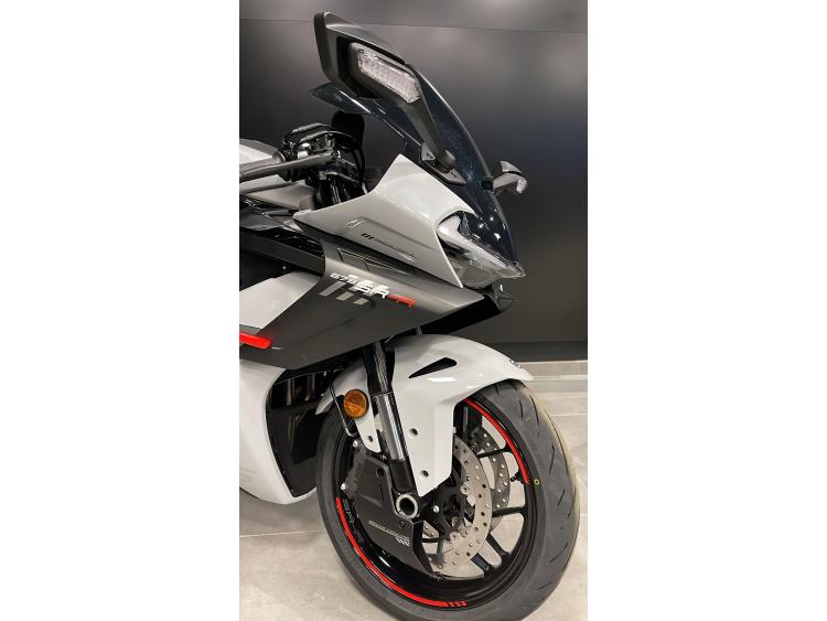 CF MOTO SR 675 R