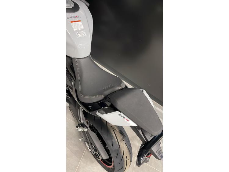 CF MOTO SR 675 R