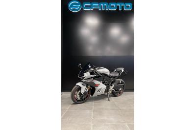 CF MOTO SR 675 R