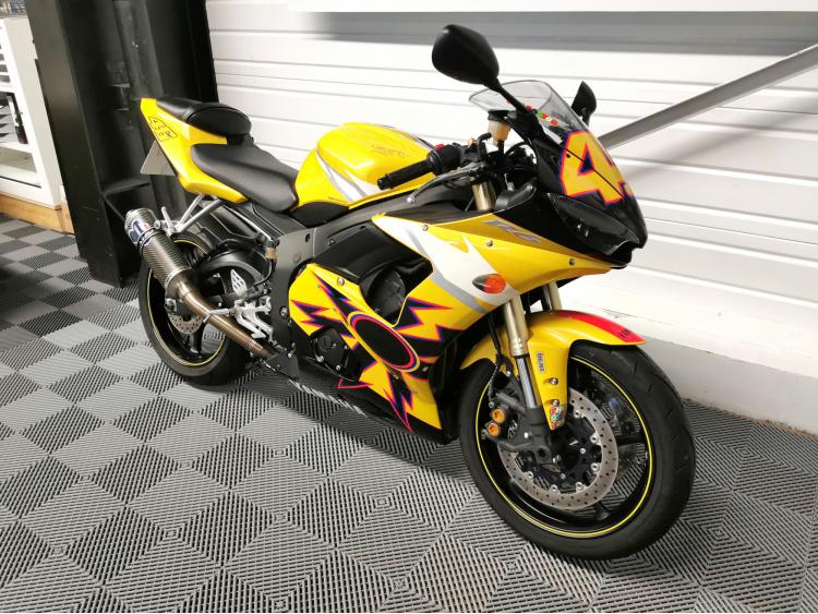 YAMAHA YZF-R6 ROSSI R46 - Série limitée n° 1324 