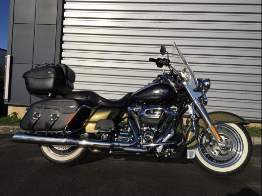 HARLEY-DAVIDSON TOURING ROAD KING 1745 CLASSIC