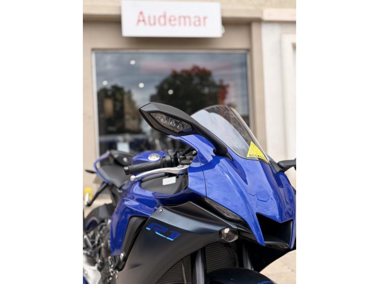 YAMAHA YZF 1000 R1 CROSS PLANE