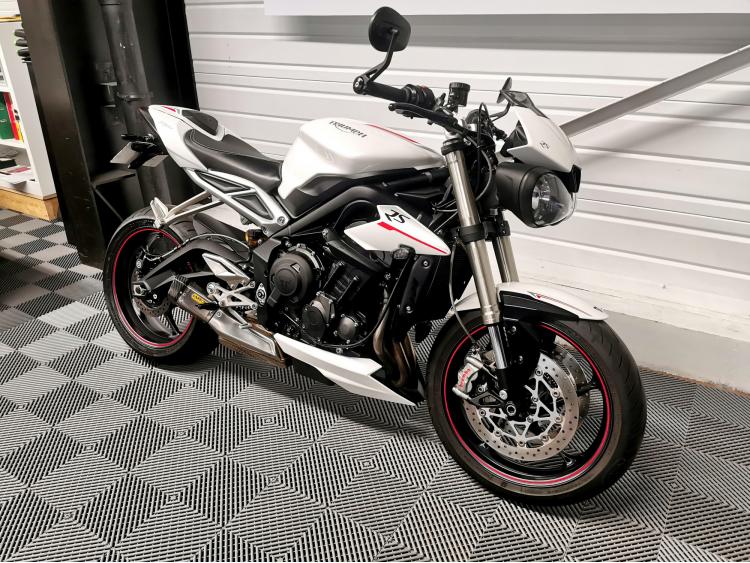 TRIUMPH STREET TRIPLE 765 RS