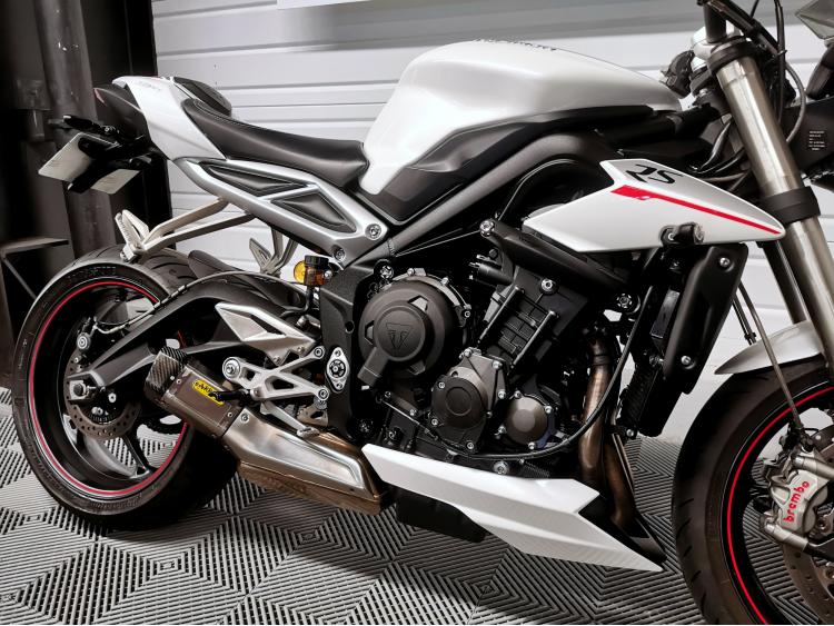 TRIUMPH STREET TRIPLE 765 RS