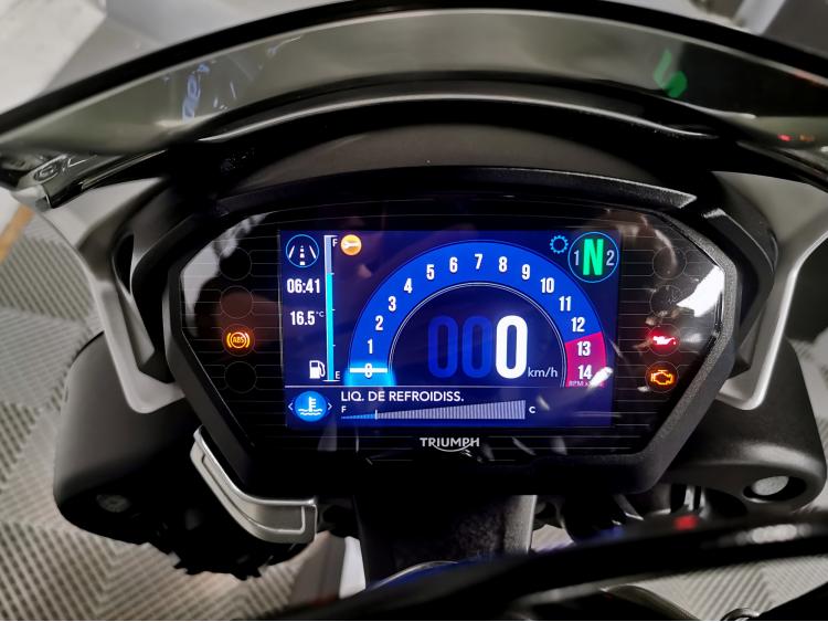 TRIUMPH STREET TRIPLE 765 RS